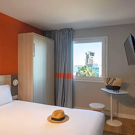 Ibis Budget Aeroport 2*